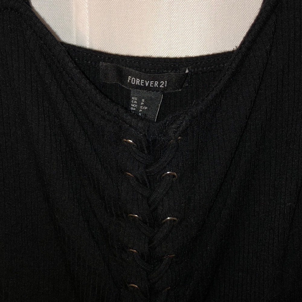 Forever 21 lace-up crop top - Picture 2 of 2